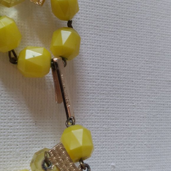 Eye catching, Vintage Triple Strand,Yellow & Gold Beaded Western Germany Stamped - Picture 5 of 8